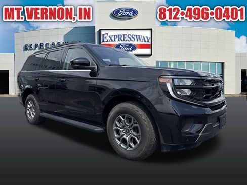 Used 2025 Ford Expedition Active AWD/4WD image 3