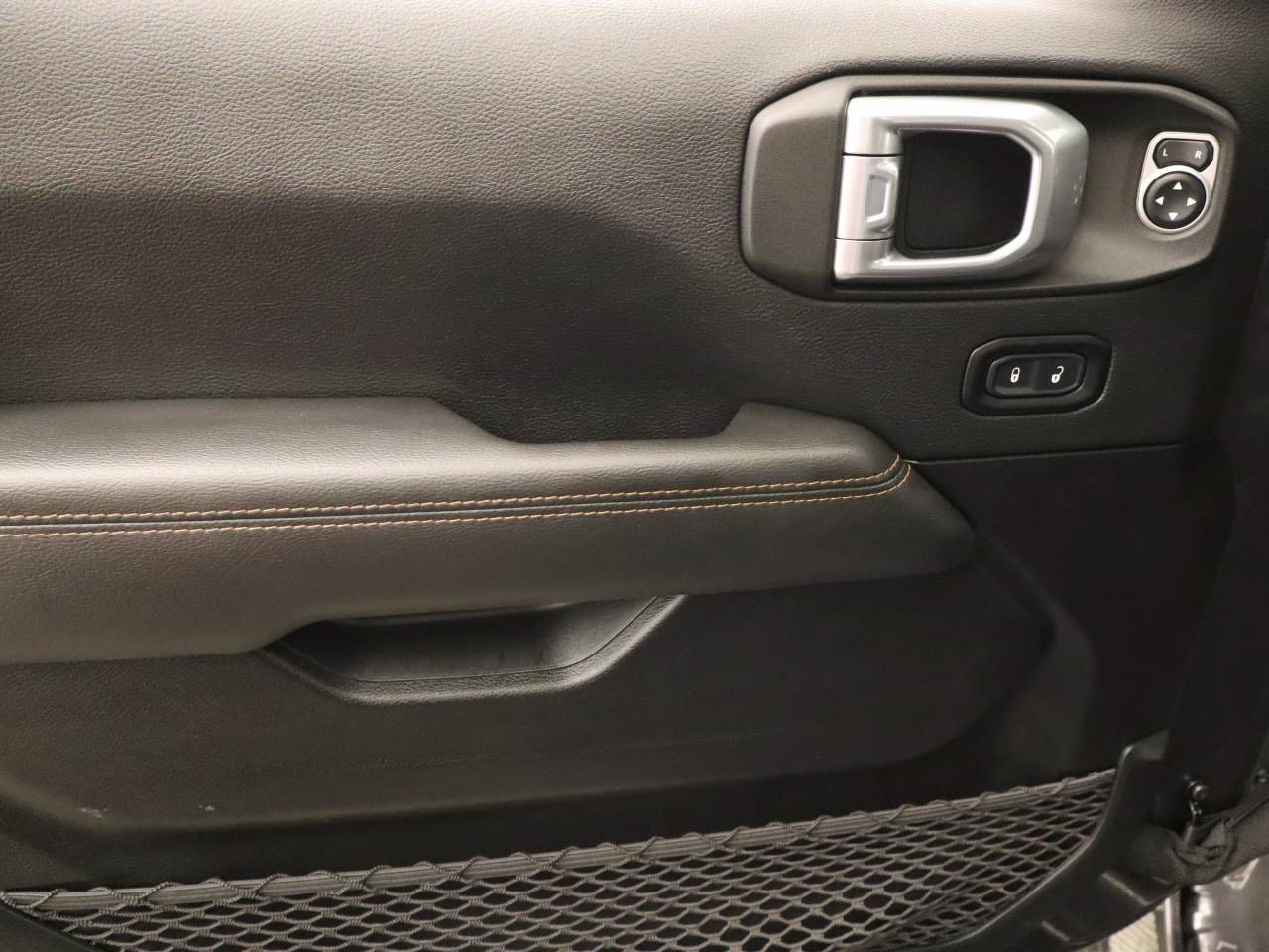 Used 2021 Jeep Wrangler Unlimited Sahara AWD/4WD image 19