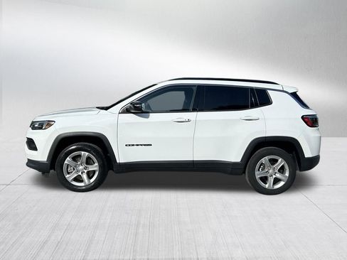 Used 2023 Jeep Compass Latitude AWD/4WD image 8