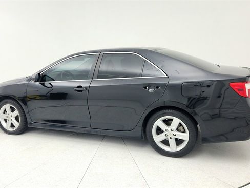 Used 2013 Toyota Camry SE image 4