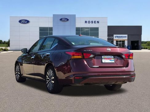 Used 2025 Nissan Altima 2.5 SV FWD image 5