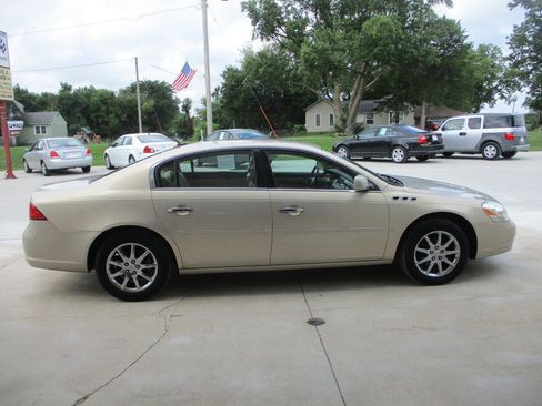 Used 2008 Buick Lucerne CXL FWD image 2