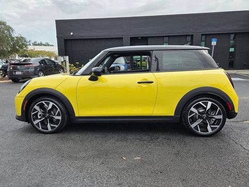 New 2026 MINI Cooper 2-Door Hardtop FWD image 4