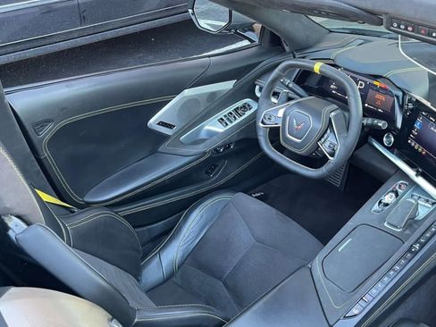 Used 2022 Chevrolet Corvette Stingray Premium Conv w/ Z51 Performance Package image 35
