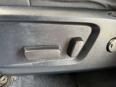 Used 2020 Toyota Tundra SR5 w/ SR5 Upgrade Package image 17