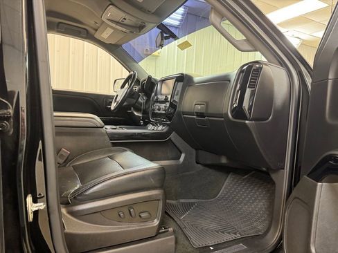 Used 2018 Chevrolet Silverado 1500 LT w/ All Star Edition image 24