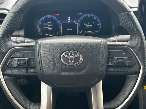 Used 2024 Toyota Tacoma Limited w/ Limited Package (LT) AWD/4WD image 22