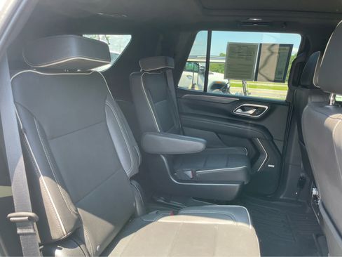 Used 2023 GMC Yukon SLT w/ SLT Premium Package AWD/4WD image 24