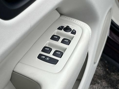 New 2026 Volvo XC60 B5 Ultra w/ Climate Package image 21