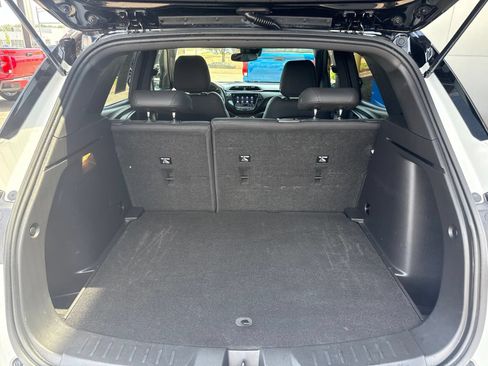 Used 2023 Chevrolet TrailBlazer RS w/ Convenience Package FWD image 14