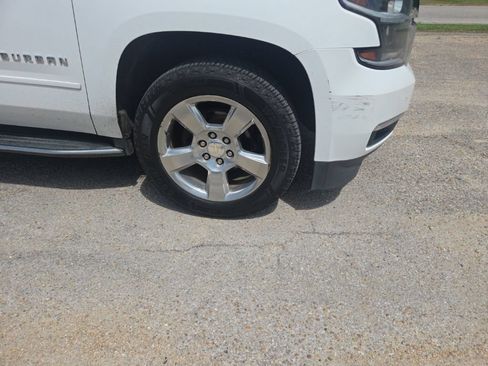 Used 2020 Chevrolet Suburban Premier RWD image 18