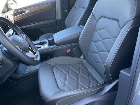 Used 2026 Volkswagen Atlas SE AWD/4WD image 11