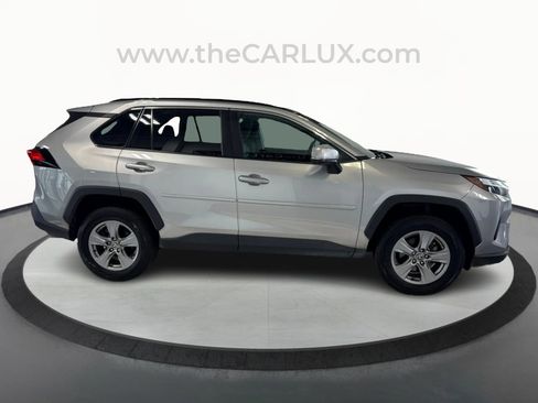 Used 2022 Toyota RAV4 XLE AWD/4WD image 8