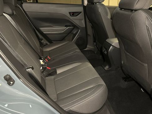 Used 2025 Subaru Crosstrek 2.0i Premium image 14