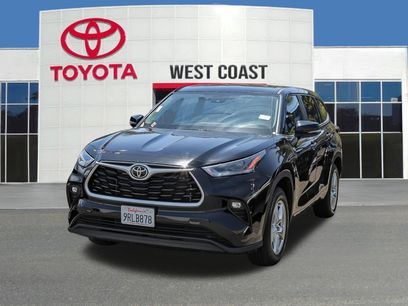 Used 2023 Toyota Highlander LE