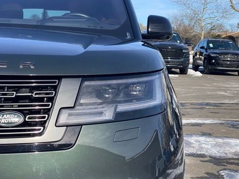 Used 2023 Land Rover Range Rover SE image 14