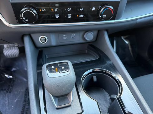 Certified 2023 Nissan Rogue S FWD image 25