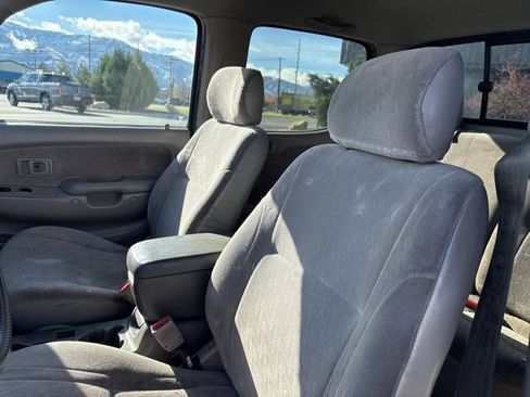 Used 2002 Toyota Tacoma PreRunner RWD image 12