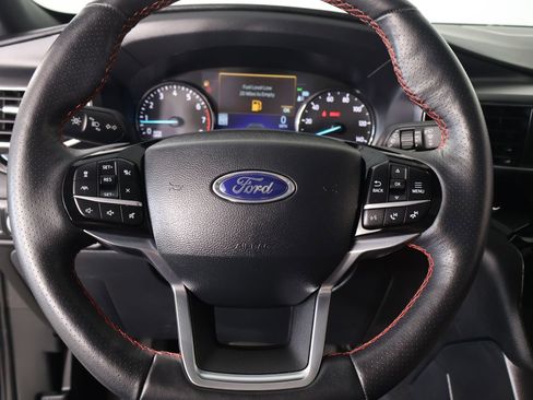 Used 2024 Ford Explorer ST-Line w/ Class IV Trailer Tow Package image 3