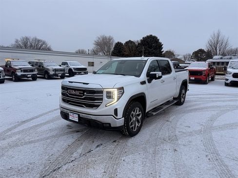 Used 2022 GMC Sierra 1500 SLT w/ SLT Premium Plus Package image 11