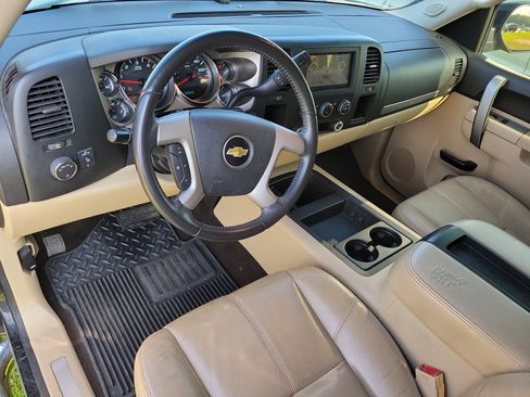 Used 2010 Chevrolet Silverado 1500 LT w/ Power Pack Plus RWD image 8