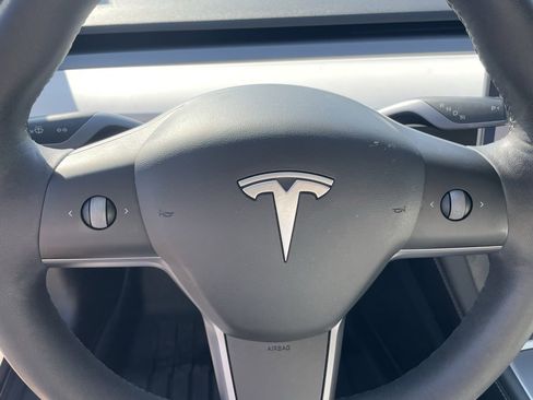 Used 2021 Tesla Model 3 Standard Range Plus image 10