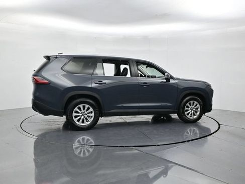 Used 2025 Toyota Grand Highlander AWD image 2
