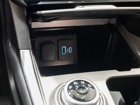 Used 2023 Ford Explorer Limited AWD/4WD image 18