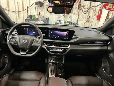 Certified 2024 Buick Envista Avenir FWD image 22