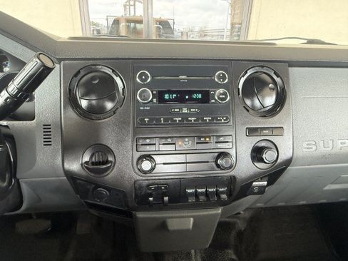 Used 2015 Ford F550 2WD Crew Cab Super Duty image 20