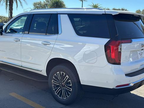 New 2026 GMC Yukon Elevation image 5