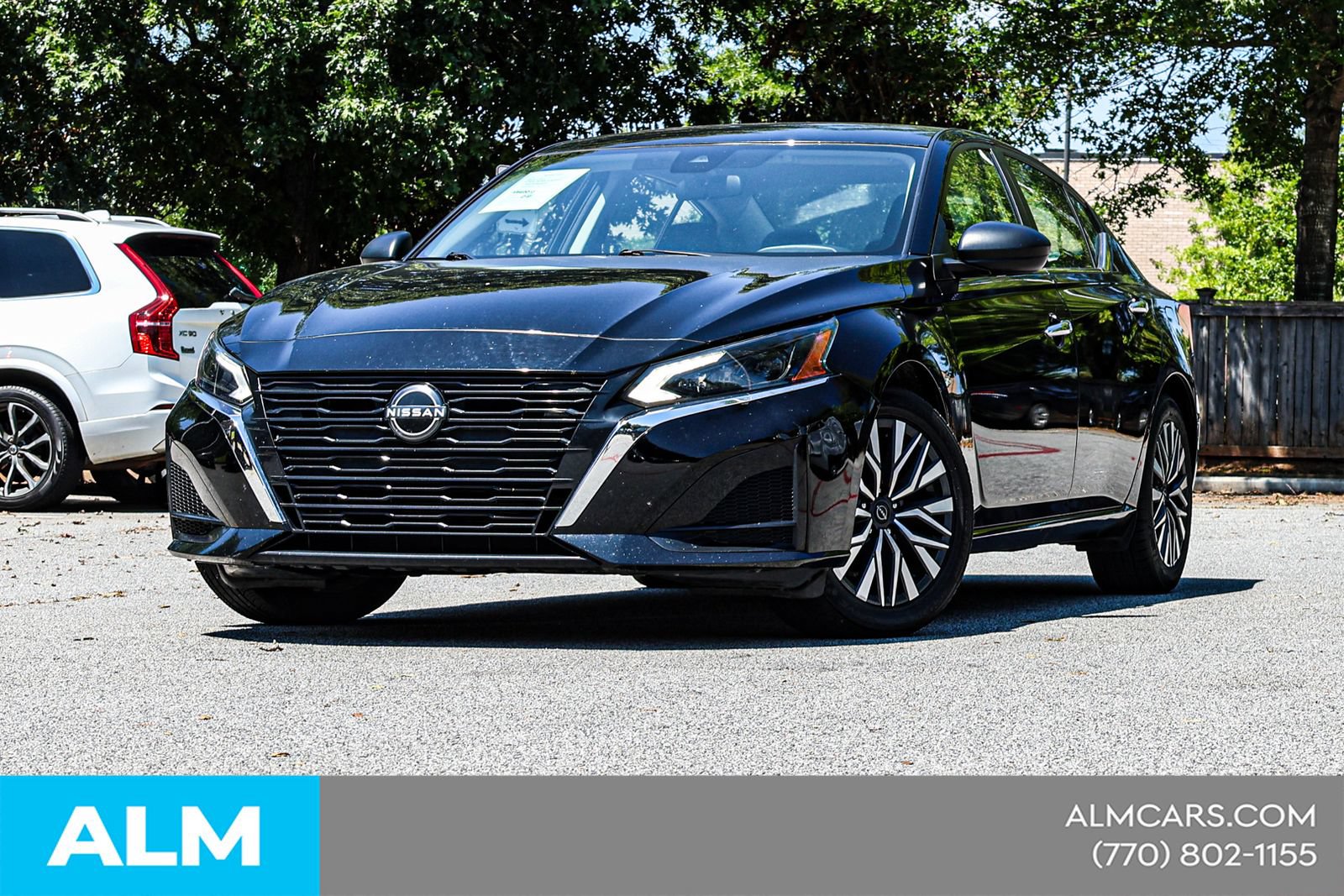 Used 2024 Nissan Altima 2.5 SV FWD image 2