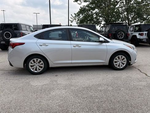 Used 2019 Hyundai Accent SE FWD image 8