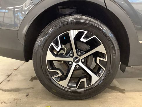 Certified 2023 Kia Sportage EX AWD/4WD image 25