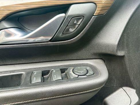 Used 2019 GMC Terrain SLE FWD image 18