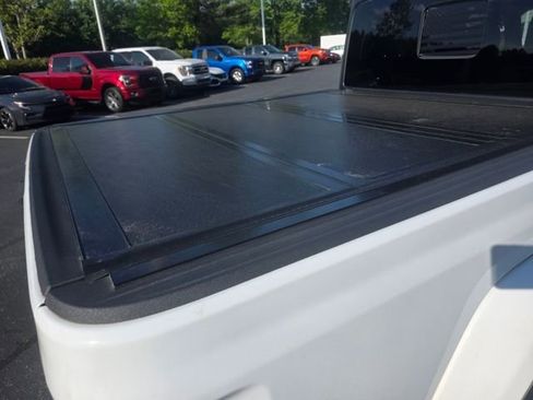 Used 2021 Jeep Gladiator Overland AWD/4WD image 11