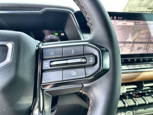 New 2026 GMC Canyon AT4 w/ Nightfall Essentials Package AWD/4WD image 32