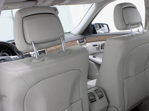 Used 2014 Mercedes-Benz E 350 Sedan w/ Premium 1 Package image 37
