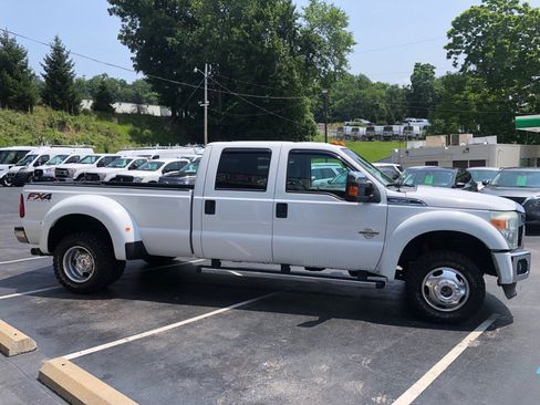 Used 2016 Ford F350 XLT w/ XLT Premium Package AWD/4WD image 7