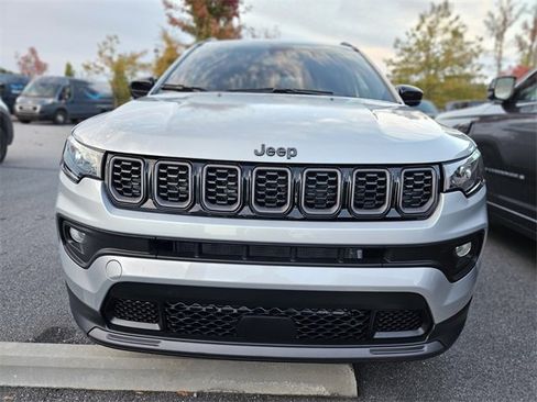 New 2026 Jeep Compass Latitude image 2