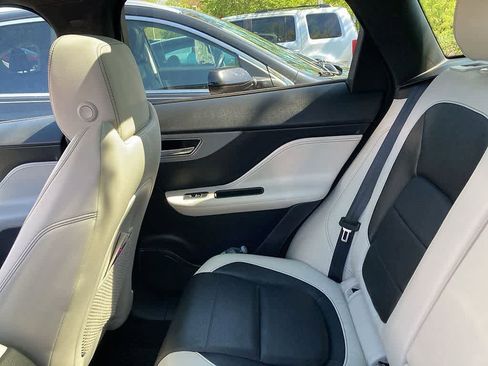 Used 2019 Jaguar F-PACE S AWD/4WD image 11
