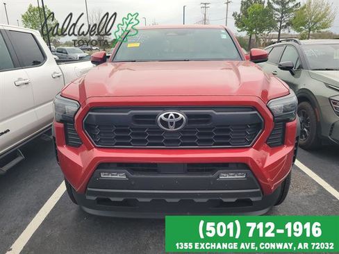 Certified 2025 Toyota Tacoma TRD Off-Road AWD/4WD image 31