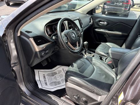 Used 2016 Jeep Cherokee Limited FWD image 22