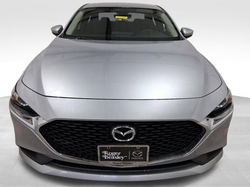 Used 2019 MAZDA MAZDA3 Sedan FWD image 2