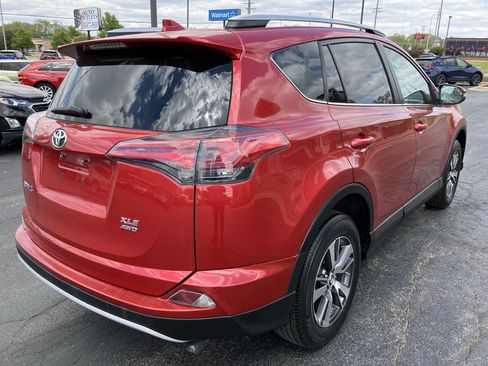 Used 2016 Toyota RAV4 XLE AWD/4WD image 3