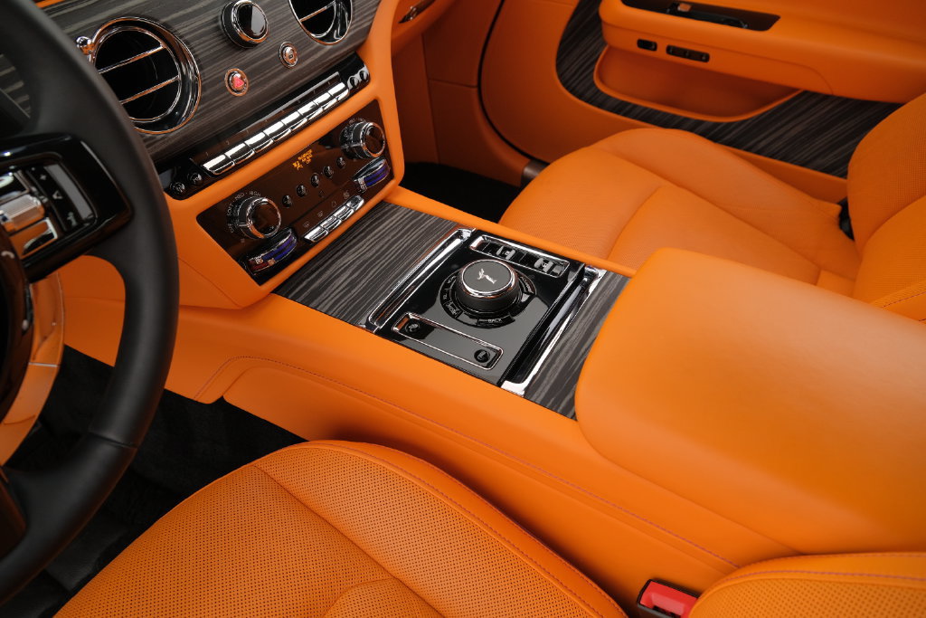 Used 2024 Rolls-Royce Spectre w/ Spectre Launch Package AWD/4WD image 11
