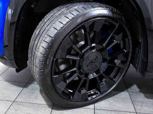 Used 2025 BMW XM image 7