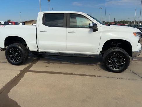 Used 2025 Chevrolet Silverado 1500 LT w/ Work Truck Package AWD/4WD image 2