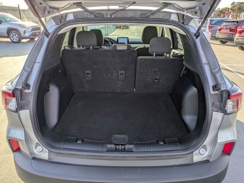 Used 2022 Ford Escape SE image 10