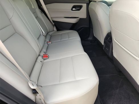 Used 2024 Nissan Rogue SV w/ SV Premium Package FWD image 26